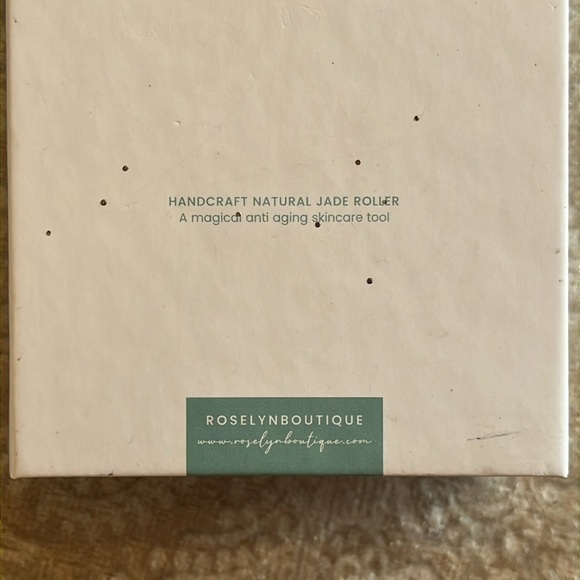 Brand New Spa Bundle Shower Steamers Foot Peel Masks Jade Roller Eyebrow Stencil - Picture 8 of 13